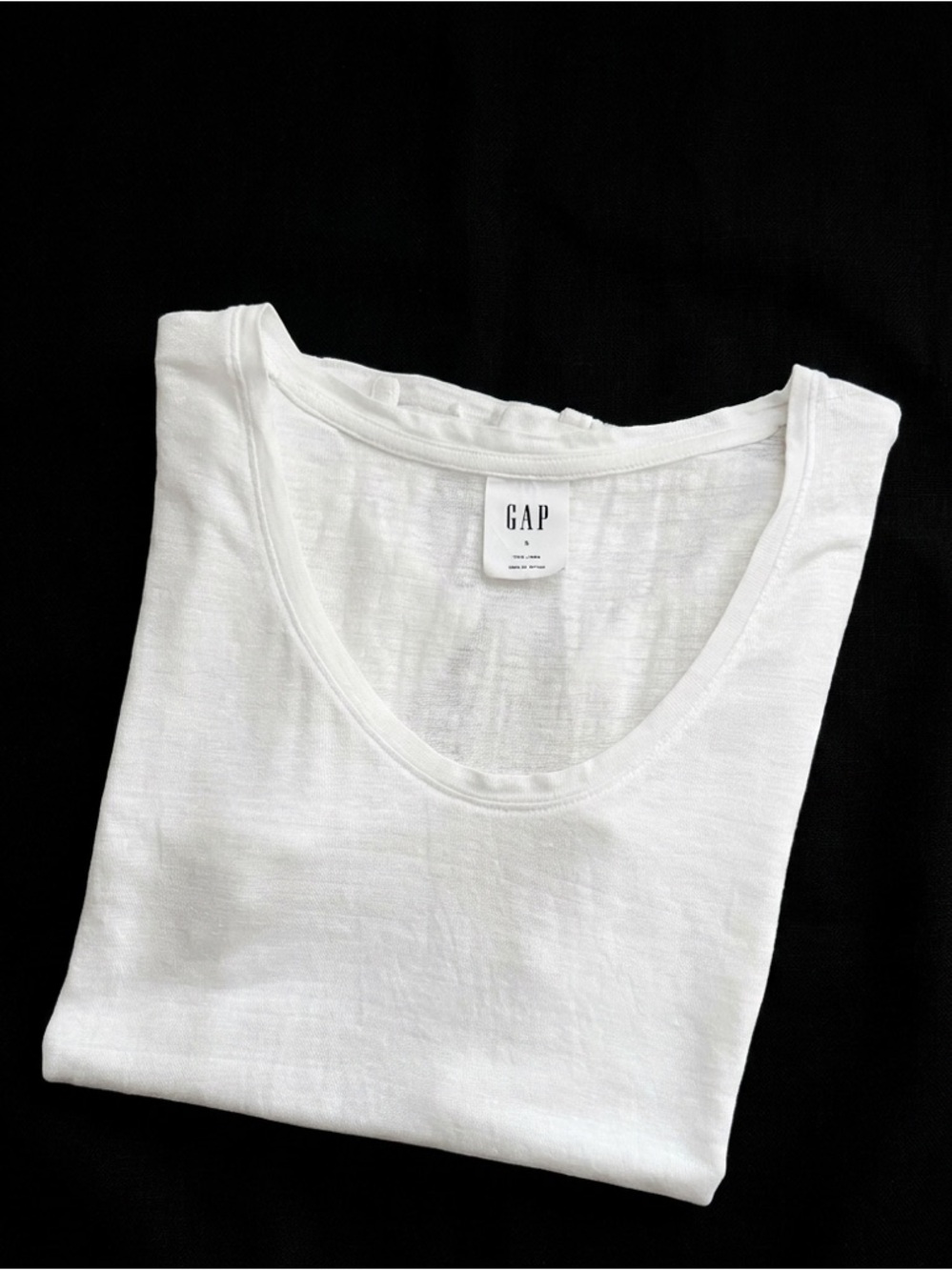 GAP White Linen Scoop Neck Tee